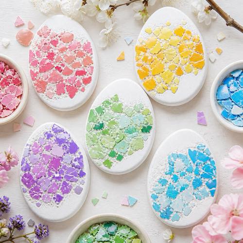 Egg decorating idea - Crushed Dyed Eggshell Mosaic
